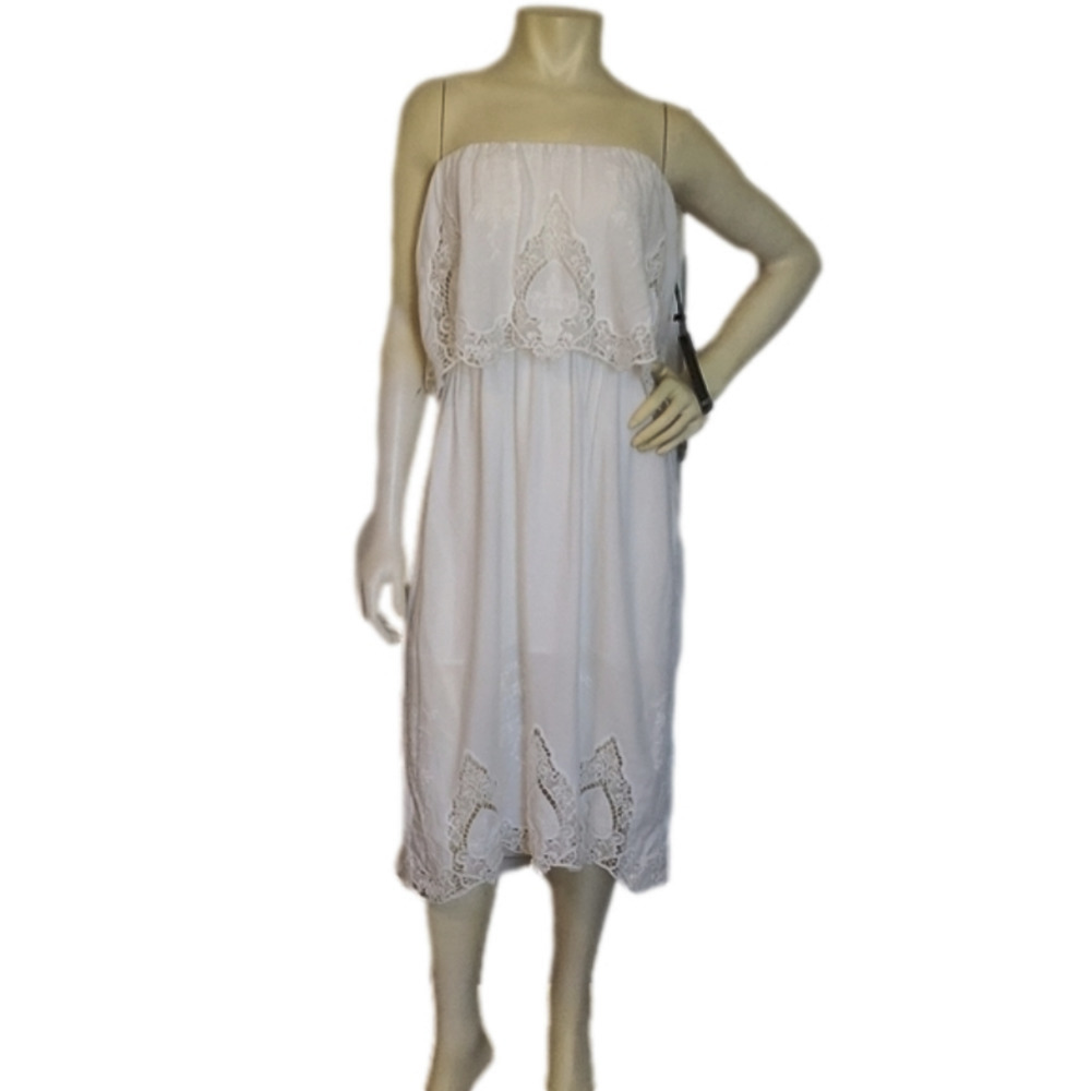 BEAUTIFUL white strapless with lace details